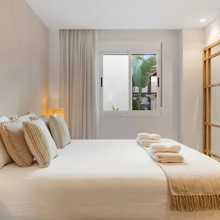 Stylish 2br In Estepona, Walk To & Old Town Estepona