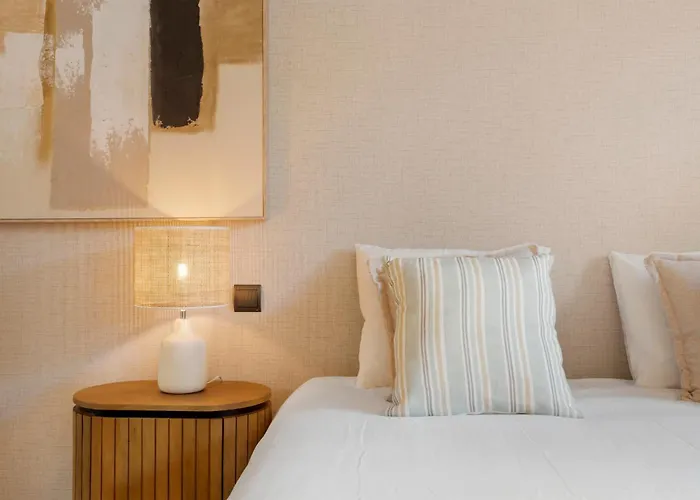 Apartamento Stylish 2br In Estepona, Walk To & Old Town Estepona