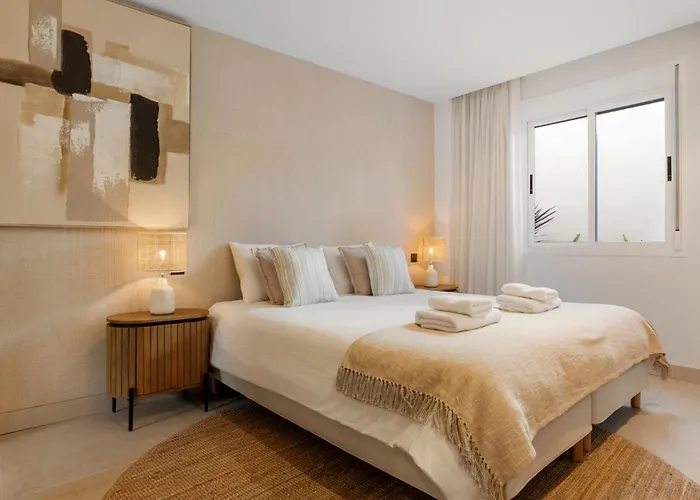 Apartamento Stylish 2br In Estepona, Walk To & Old Town *