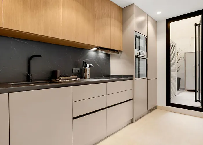 Stylish 2br In Estepona, Walk To & Old Town Estepona