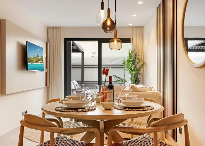 Stylish 2br In Estepona, Walk To & Old Town * Estepona