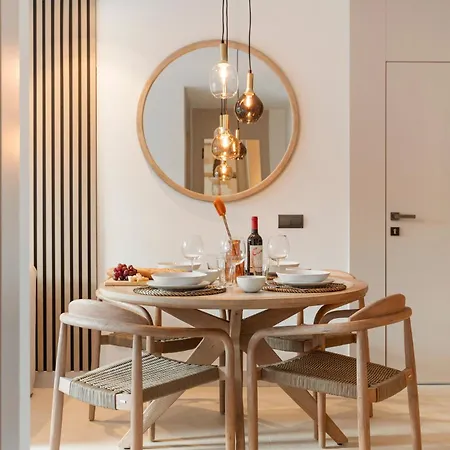 Stylish 2br In Estepona, Walk To & Old Town Apartmán