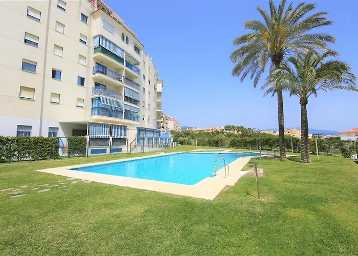 Apartment Stylish 2br In Estepona, Walk To & Old Town