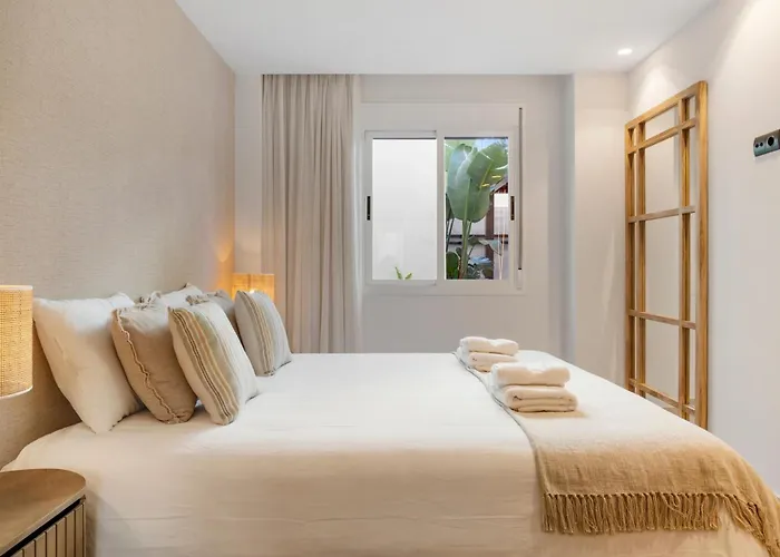 Stylish 2br In Estepona, Walk To & Old Town Estepona