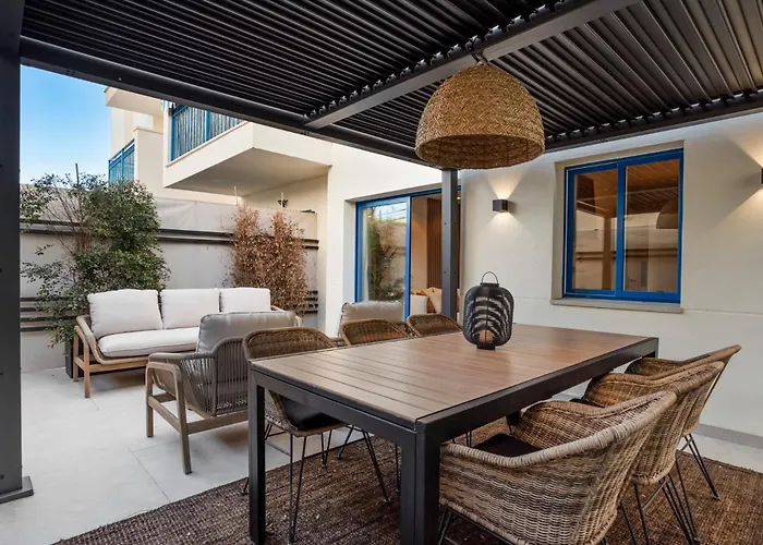 Apartment Stylish 2br In Estepona, Walk To & Old Town *